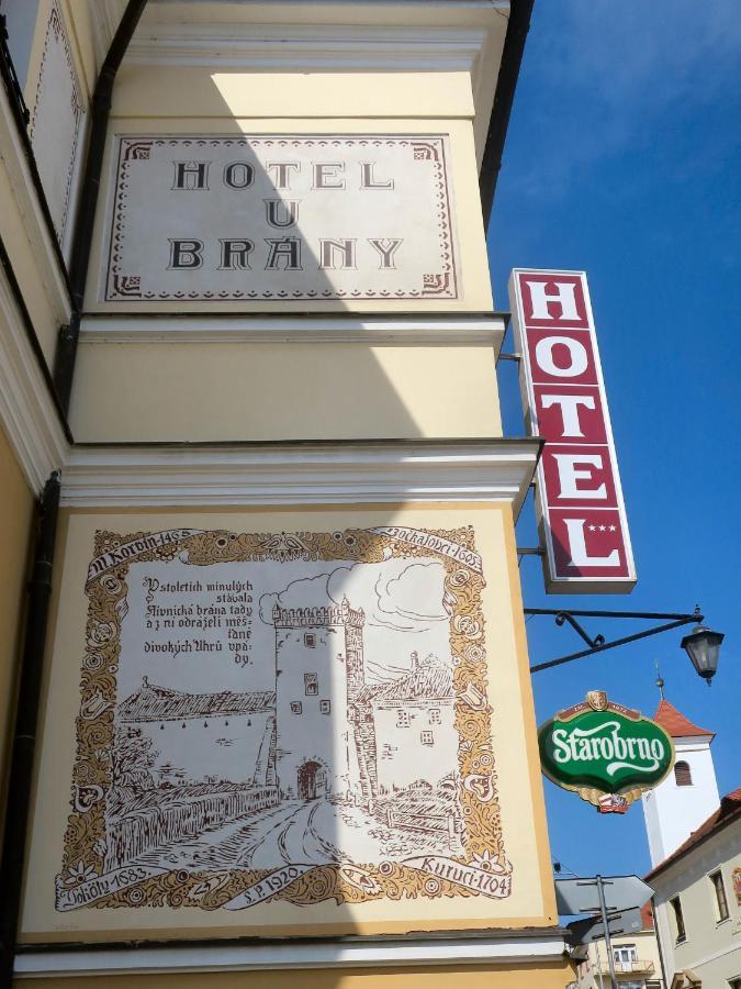 Hotel U Brany Uherský Brod Buitenkant foto